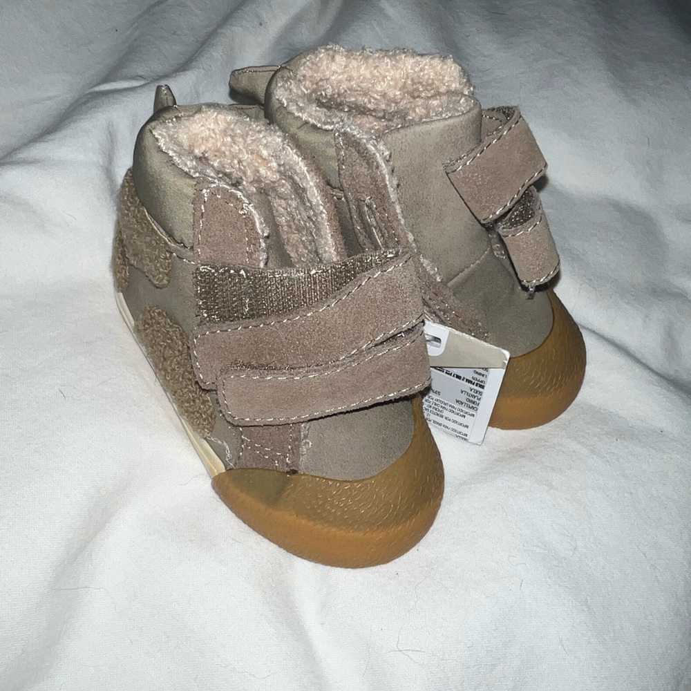 ZARA BABY winter boots Dino size 18